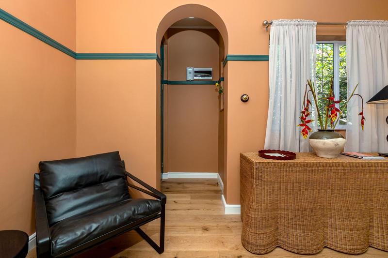 To Let 2 Bedroom Property for Rent in Sea Point Western Cape